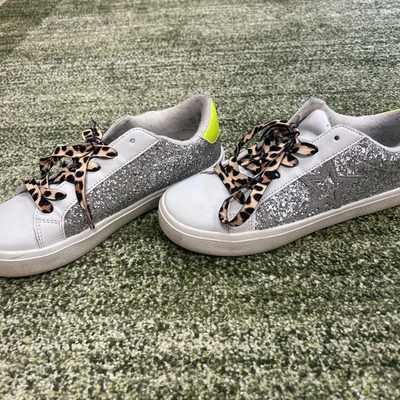 No Boundaries star shoes - Picture 1 of 6